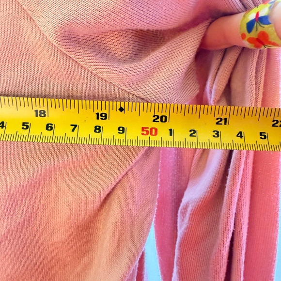 FRIENDS XL Christmas Pajama Set - Picture 4 of 7